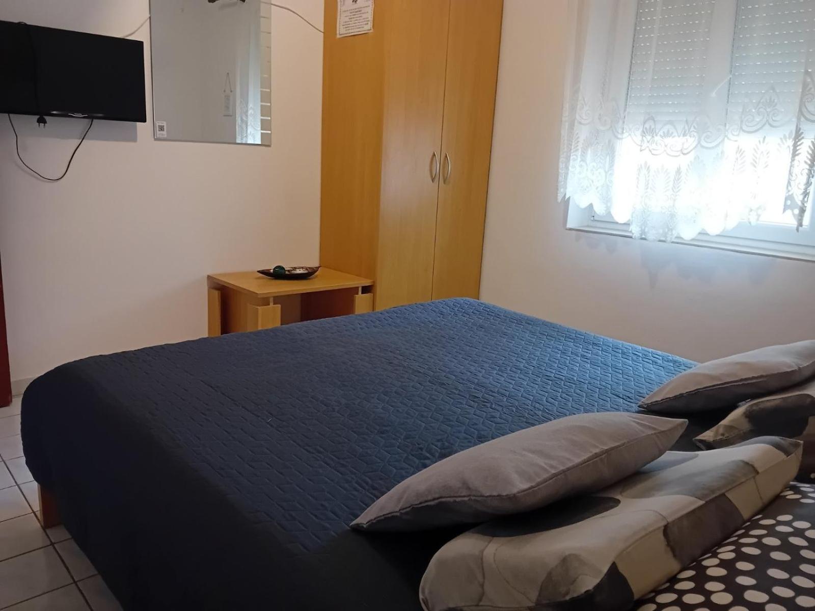 Rooms With A Parking Space Krk - 13553 Vrh Szoba fotó